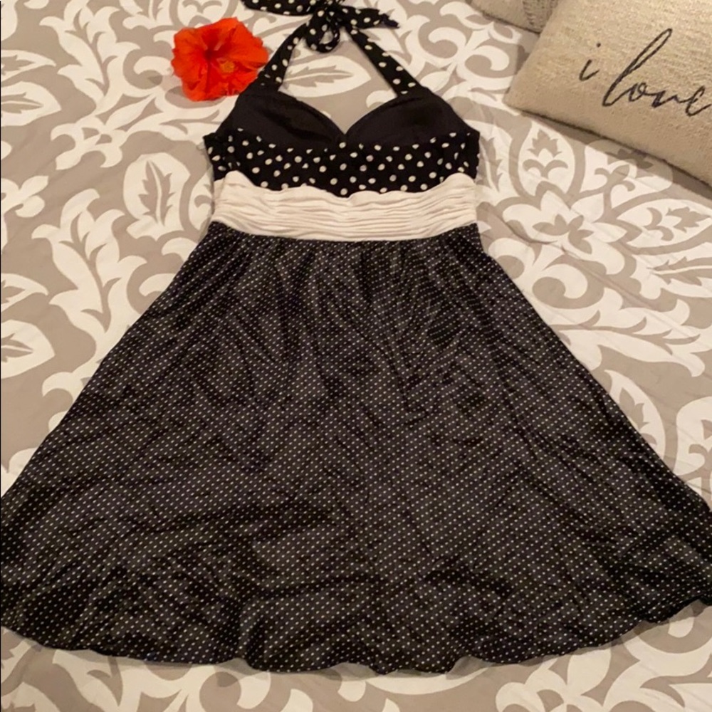 Polka dot halter dress - Picture 11 of 16